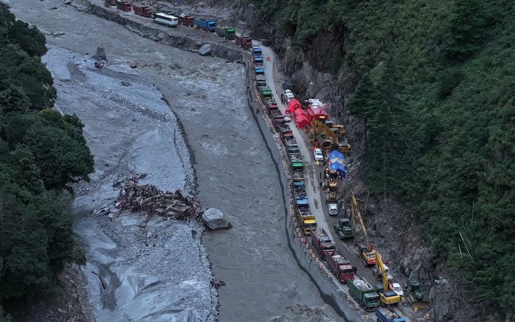 Hopes of finding survivors dim a week after catastrophic Nepal flood