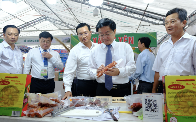 Vietnam's Tay Ninh brings best of local produce to Ba Den Mountain festival