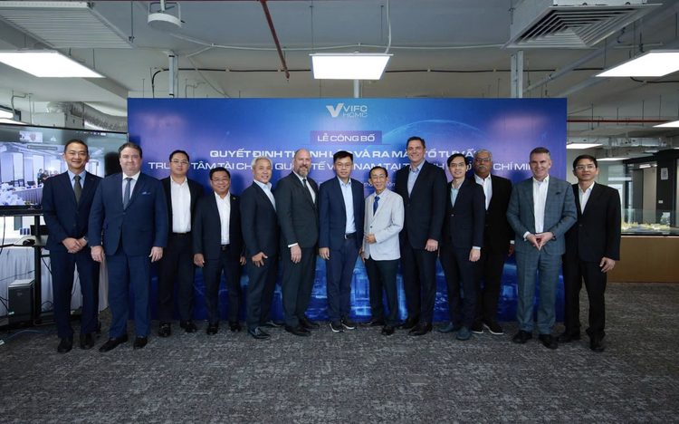 US financial firms could find success by opening offices in Vietnam: ex-US ambassador