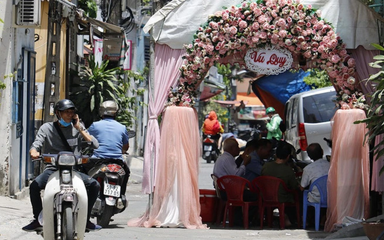Wedding, funeral music not allowed before 6am, after 10pm in Vietnam