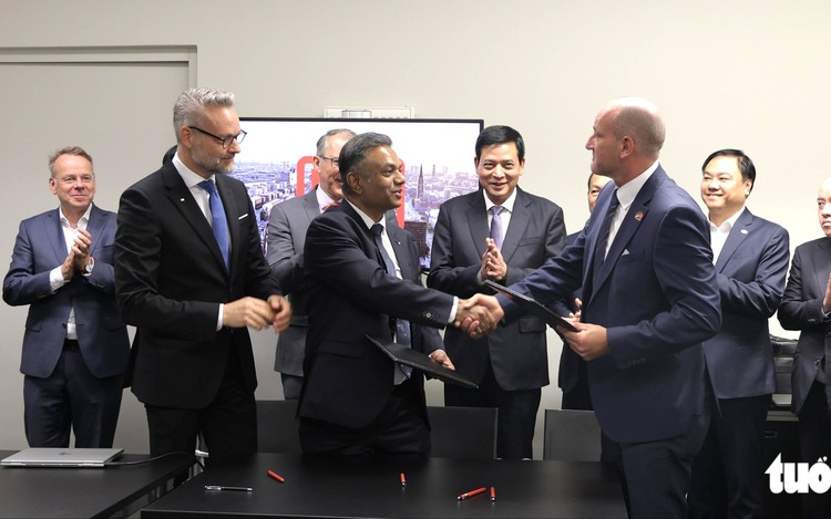 Vietnam, Germany cooperate to train 70,000 railway personnel