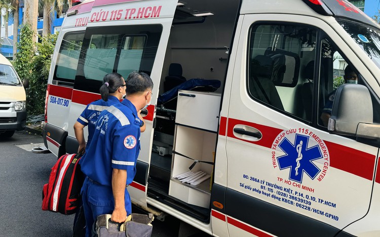 Ho Chi Minh City’s medical hotline handles record calls as response times drop below 7 minutes