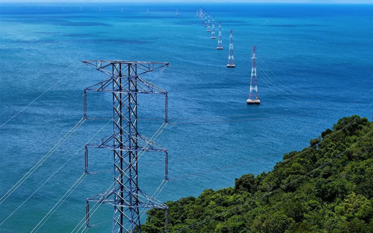 Vietnam completes three key power projects for APEC 2027
