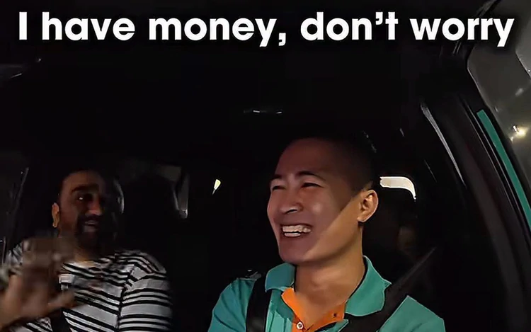 'I have money, don't worry!': Indian tourist's witty callback to viral taxi drama delights Hanoi driver