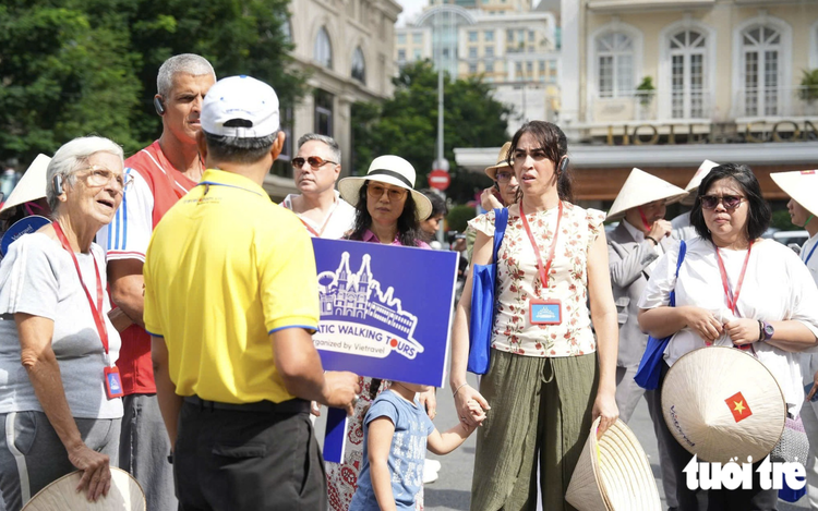 Int’l arrivals surge in Vietnam, but longer stays remain elusive