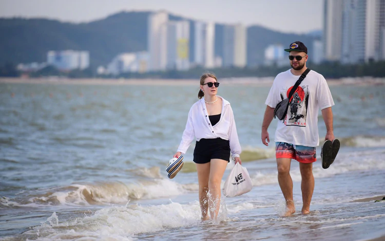 Vietnam, Russia promote visa-free travel to boost two-way tourism