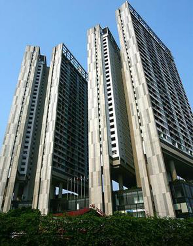 Dolphin Plaza wins Vietnam architecture prize