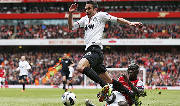 Van Persie scores on memorable return to Arsenal