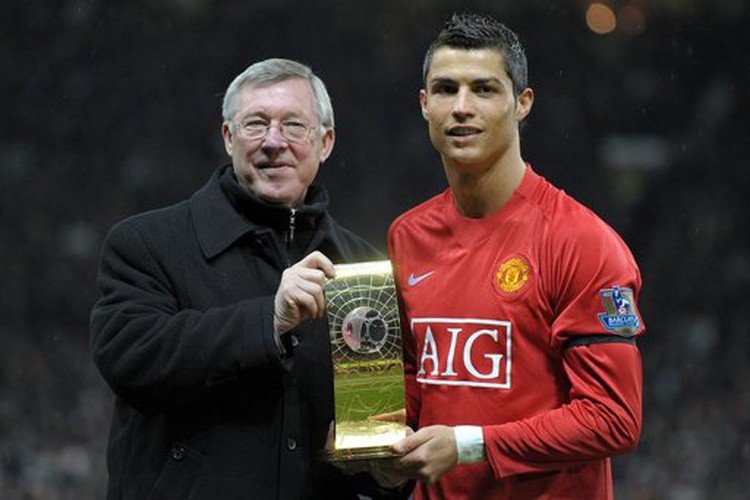 Alex Ferguson retiring: Live Report