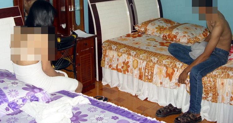 Police bust sex barber’s for foreigners in Ho Chi Minh City