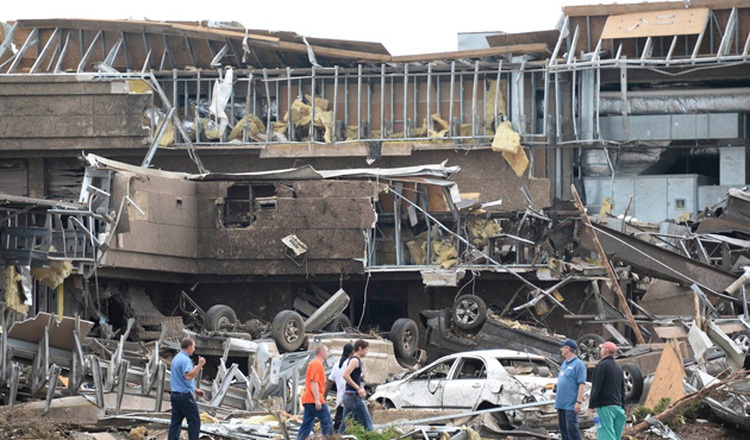 Deadly Oklahoma City tornado in pictures