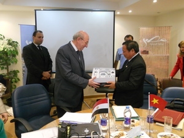 Vietnam, Egypt to step up tourism cooperation
