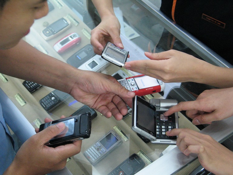 Local consumer electronics chain gets more foreign funding