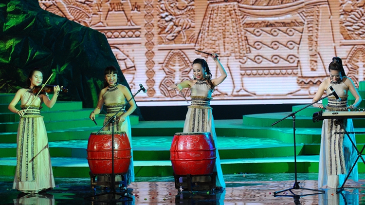 Girl band launches CD fusing traditional and world music