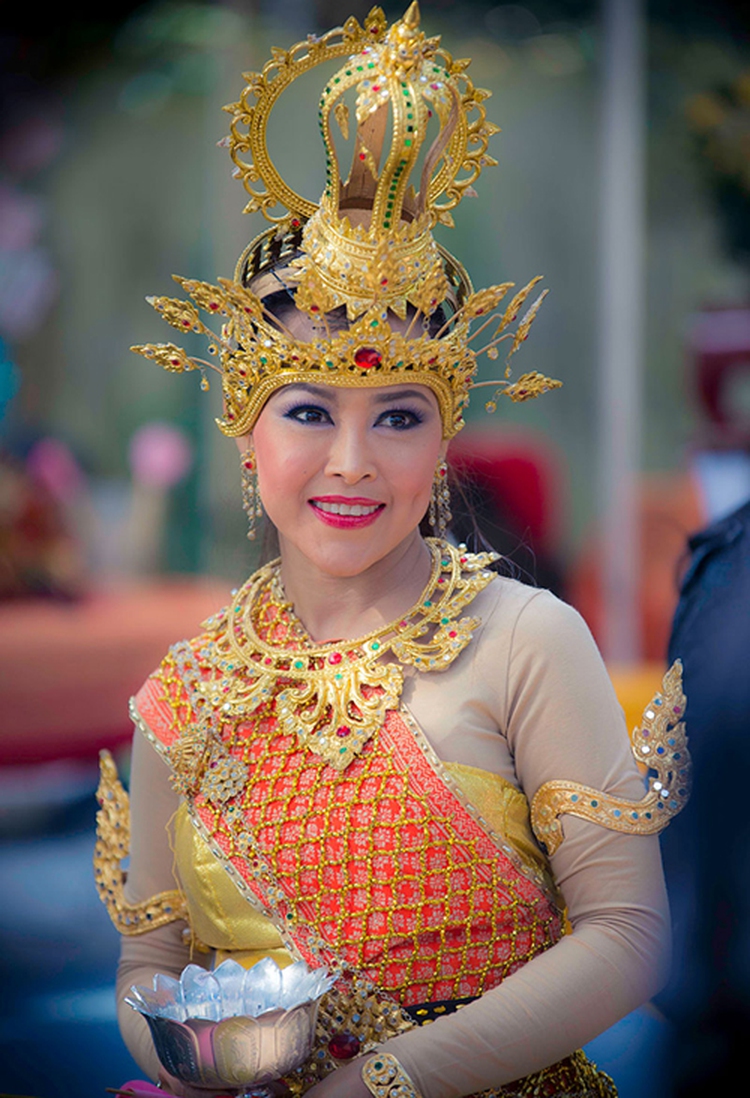 Digitalized Indochina artworks displayed at parking lot