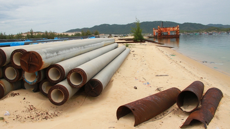 Van Phong EZ a mess after big projects shut down