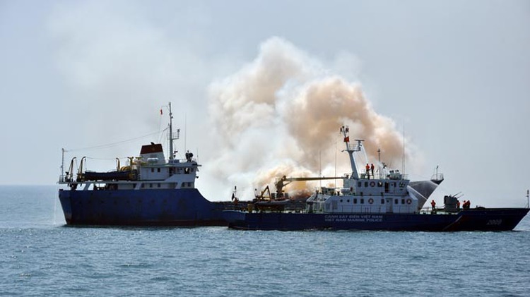 Vietnam, RoK maritime police conduct joint drill