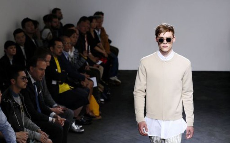 Asian designers centre stage at Paris fashion
