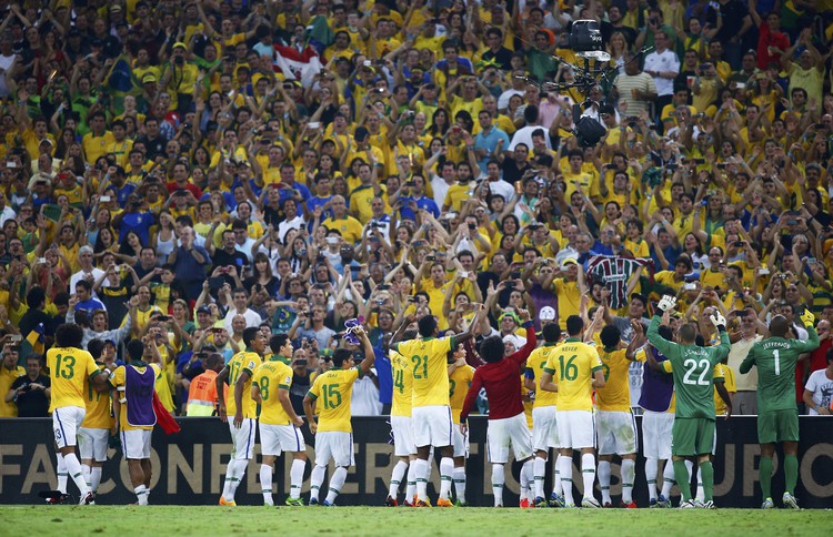 Brazil crush Spain to win Confederations cup