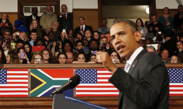 Obama 'humbled' by Mandela prison visit