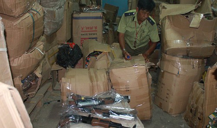 Toxic Chinese toys still flood Vietnamese market