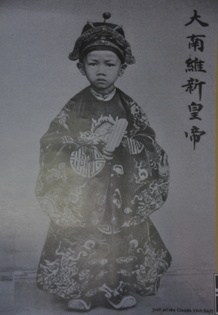 A closeup of King Duy Tan (photos)