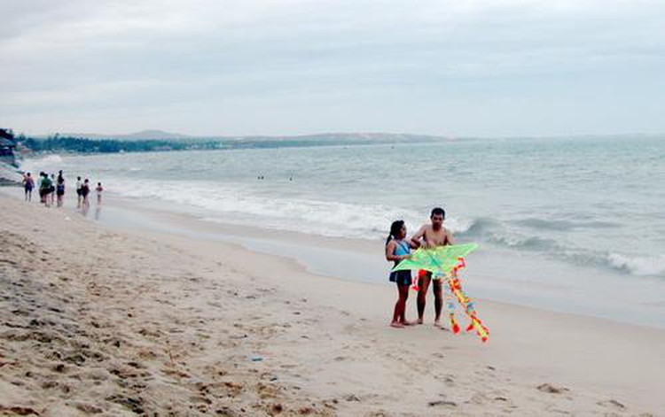 Two drunken foreigners to be expelled for disturbing acts