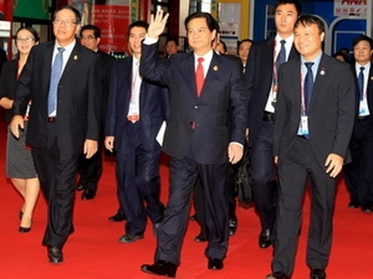 Vietnam supports ASEAN-China strategic cooperation