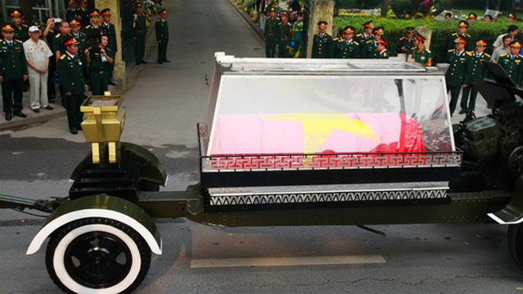 Farewell ceremonies to General Giap held abroad