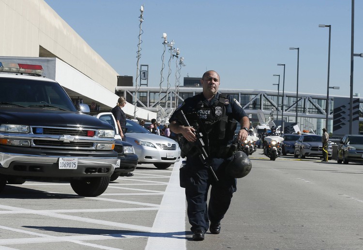 One dead as gunman opens fire at LA airport