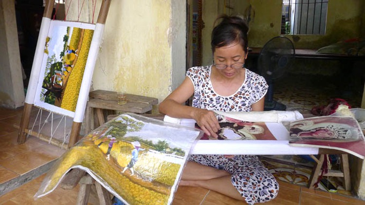 Traditional embroidery losing ground to cross-stitching