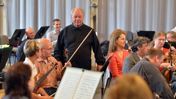 Colin Metters’ concert to take place in Hanoi