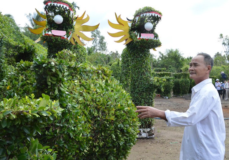 Ben Tre animal-shaped trees shipped to Singapore, Australia