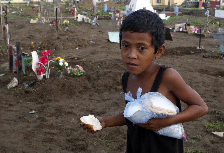 Devastation of typhoon Haiyan still haunts children: UNICEF