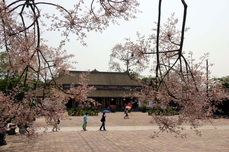 US funds restoration project of royal Hue edifice