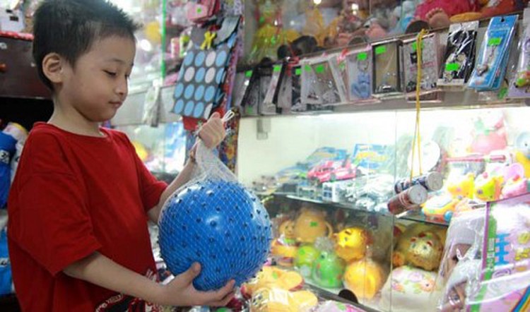 Ho Chi Minh City suspends sale of toxic Chinese toy balls