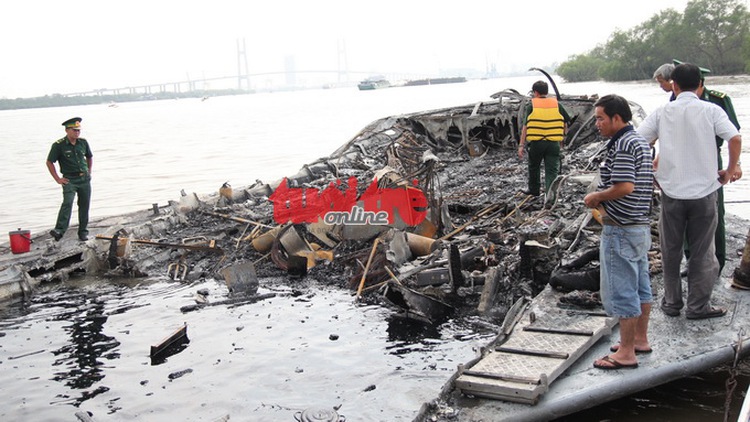 37 foreigners among 85 passengers on hydrofoil that caught fire