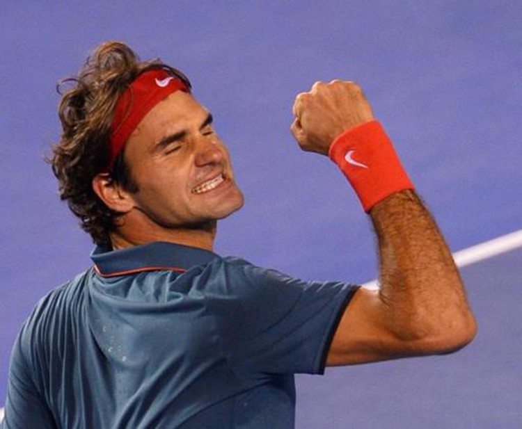 Federer downs Murray, now for Nadal in semis