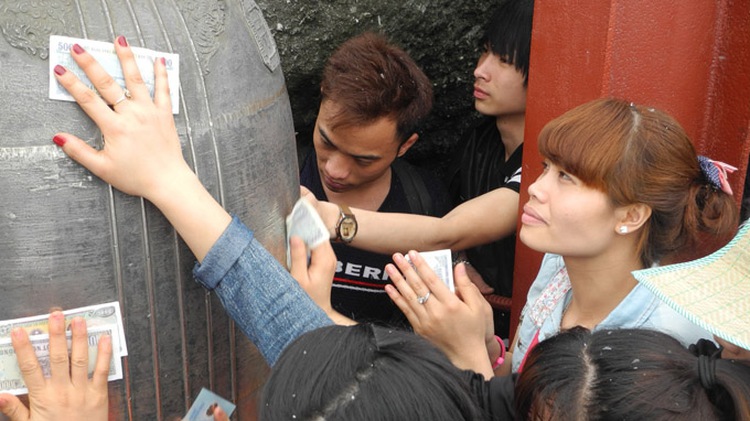 Pilgrimage tourism peaks after Tet