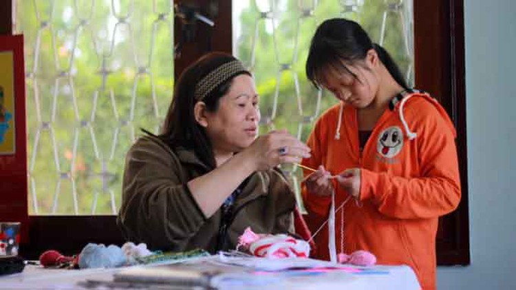 The disabled entrepreneur who knits others' future