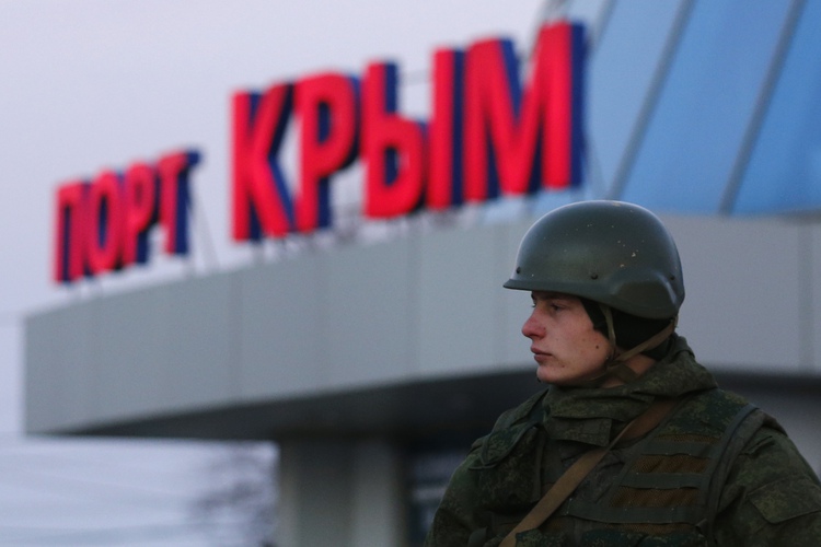 Russia's Lavrov announces deal to "de-escalate tensions" in Ukraine