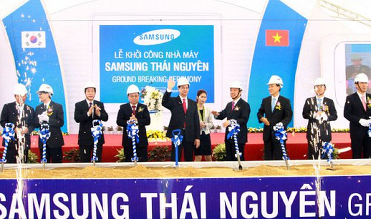 Samsung puts $2 bln Vietnam phone plant into operation