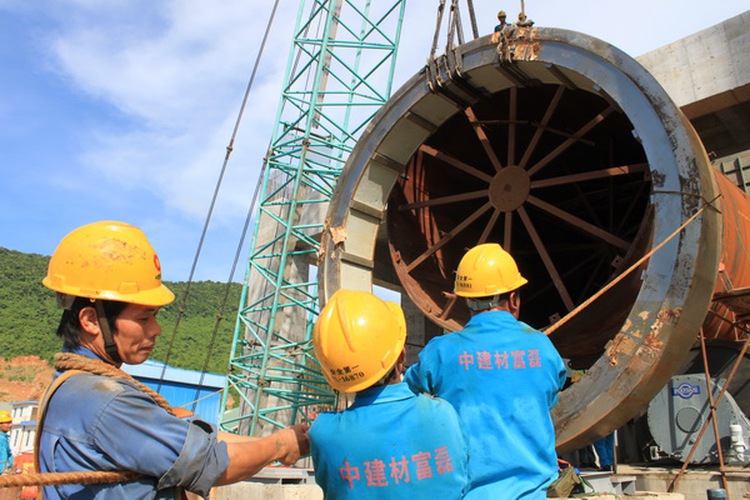 Thousands of Chinese work without permits in Vietnam