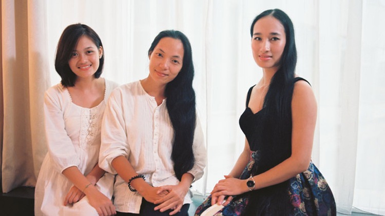 Vietnam director inspires young filmmakers at Cannes