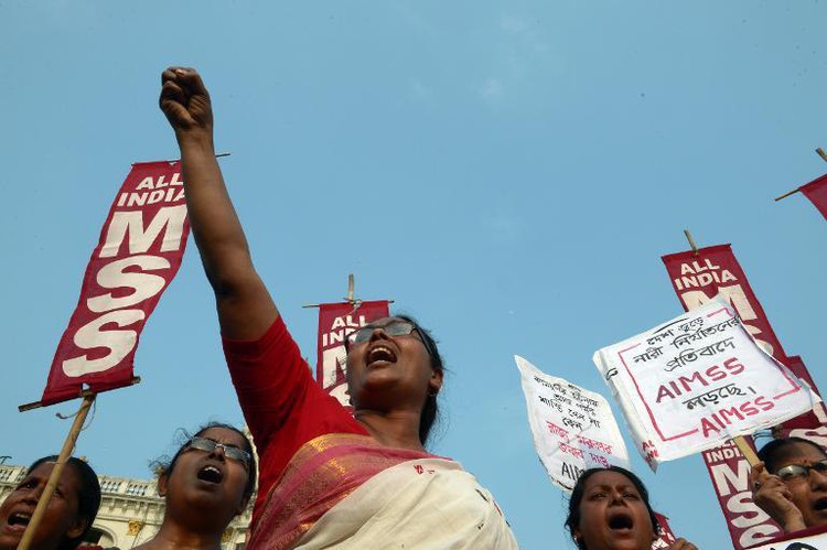 Indian minister says rapes happen "accidentally"