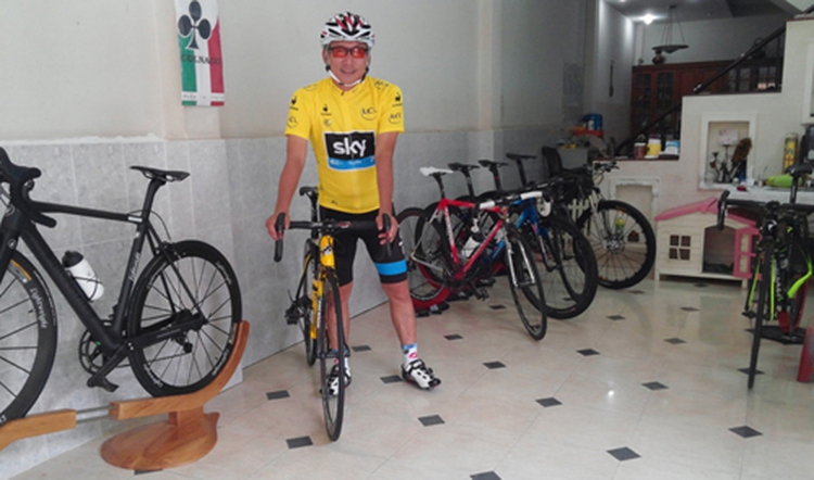 ‘Super bicycles’ highlight expensive exercise trend in Vietnam metropolis