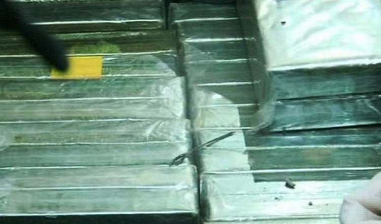 Vietnam police indict 12 people who traded 763kg of heroin