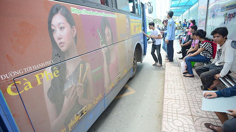 Advertising on buses in Vietnam will benefit: expert