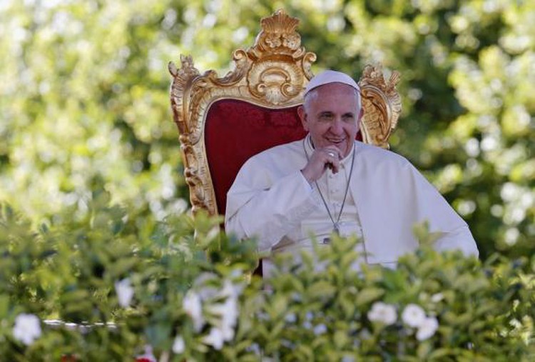 Pope to hold first meeting with sexual abuse victims