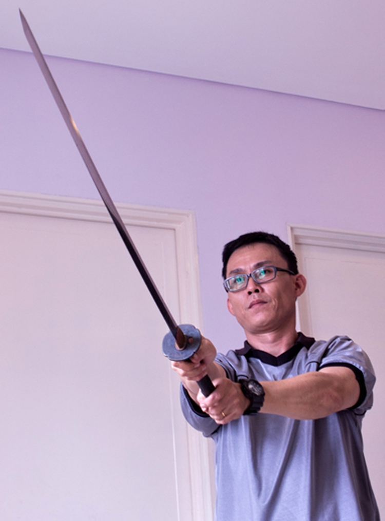 The makers of traditional Japanese swords in Vietnam